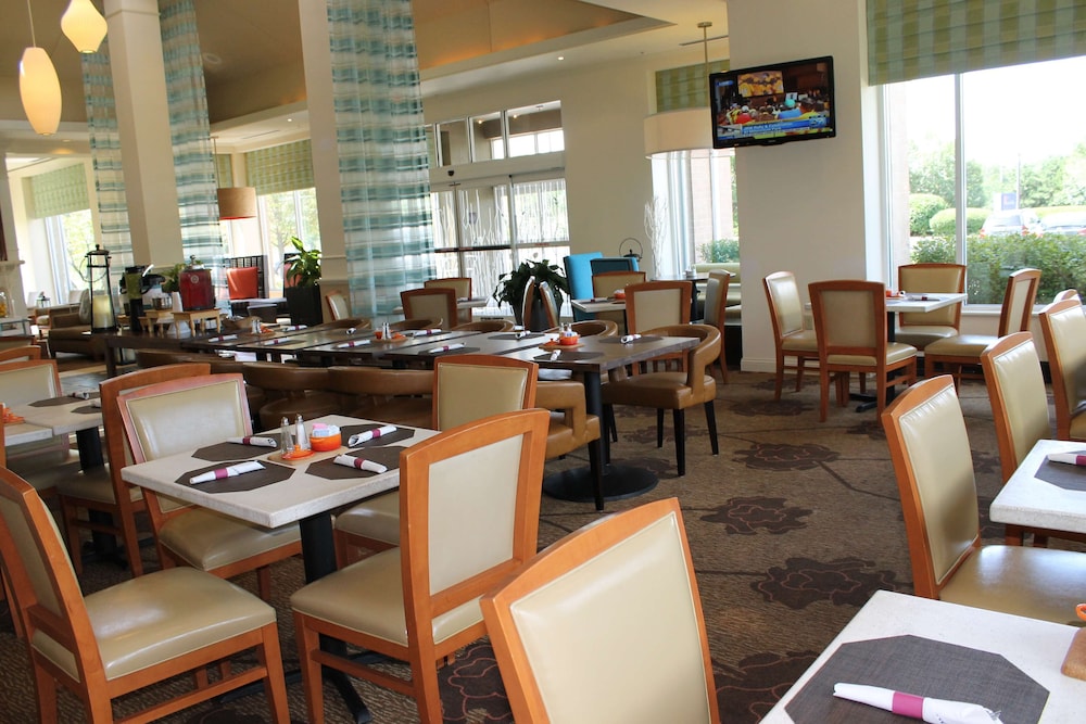 Hilton Garden Inn Addison - photo 33