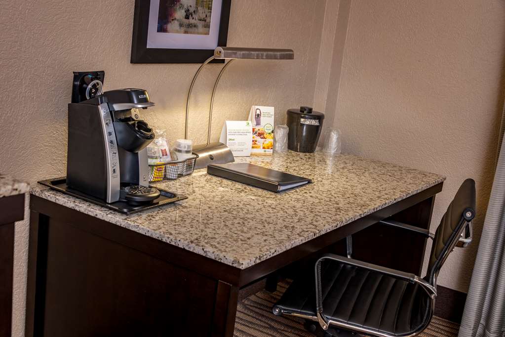 Best Western Plus Strongsville Cleveland - photo 19
