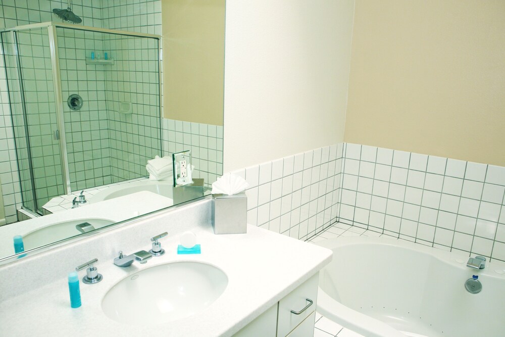 Heat Hotel - photo 17