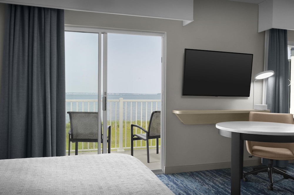 Hampton Inn & Suites Ocean City Bayfront Convention Center - photo 23