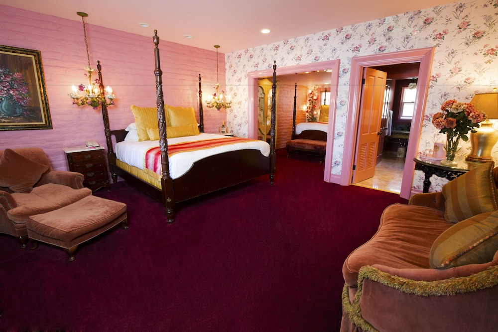 Madonna Inn - photo 35