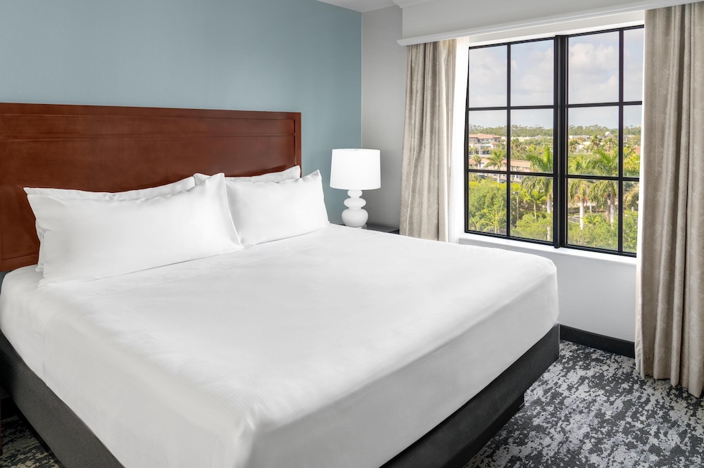 Embassy Suites by Hilton Fort Myers Estero - photo 20