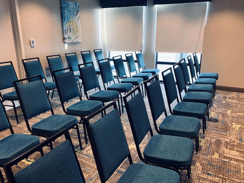 Hampton Inn Harrisburg East - photo 49