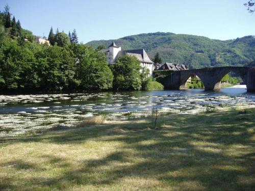 Vue du Pont — hotel in Entraygues-Sur-Truyere