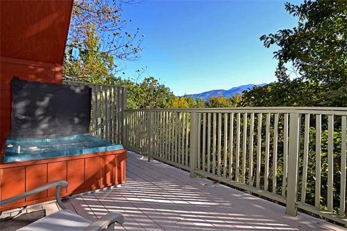 Enchanted Mountain Views - last minute hotel in Gatlinburg