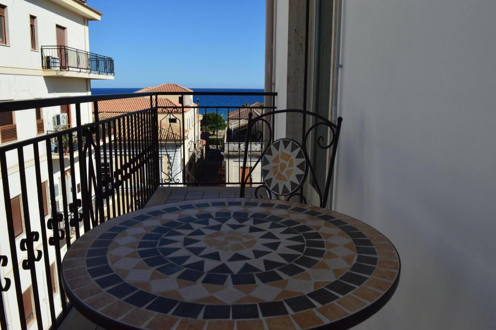 Emerella Guest House Siderno Beach — 4-Star Luxury Hotel in Siderno, Italy