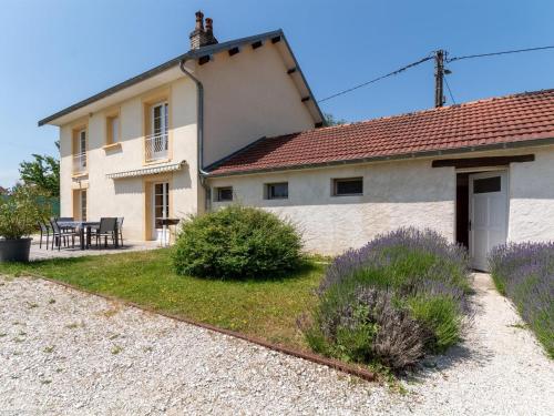 Gîte du Pêcheur isolé avec grande capacité près de la Saône FR 1 583 451 pet-friendly hotel Jussey