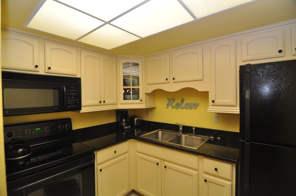 Lido Islander Inn - photo 30