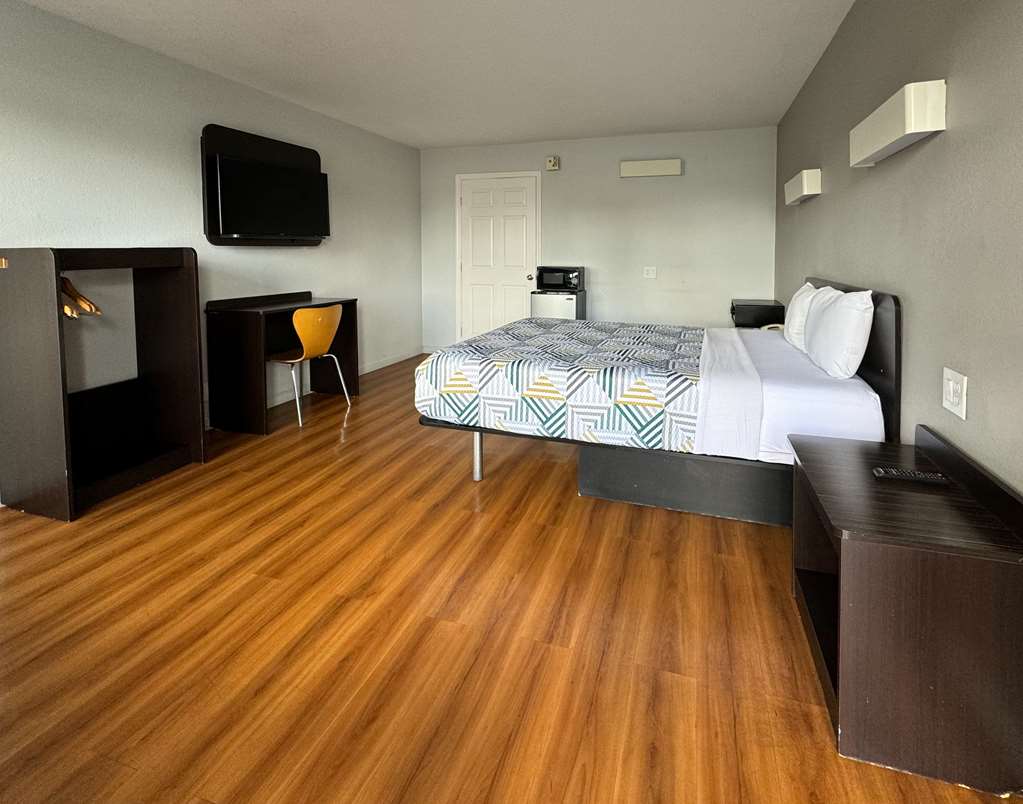 Motel 6 Delano CA - photo 6