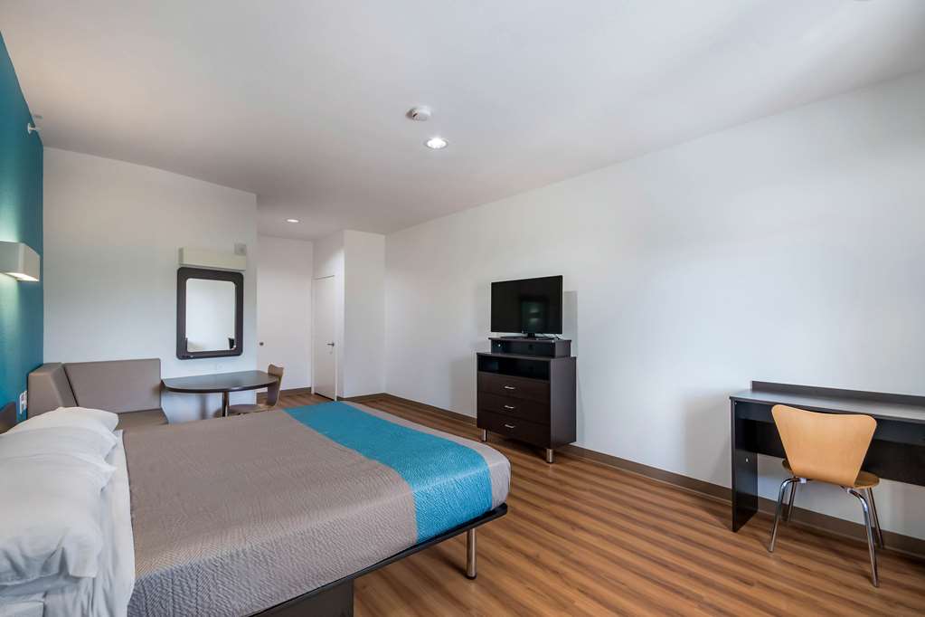 Motel 6 Channelview TX - photo 10