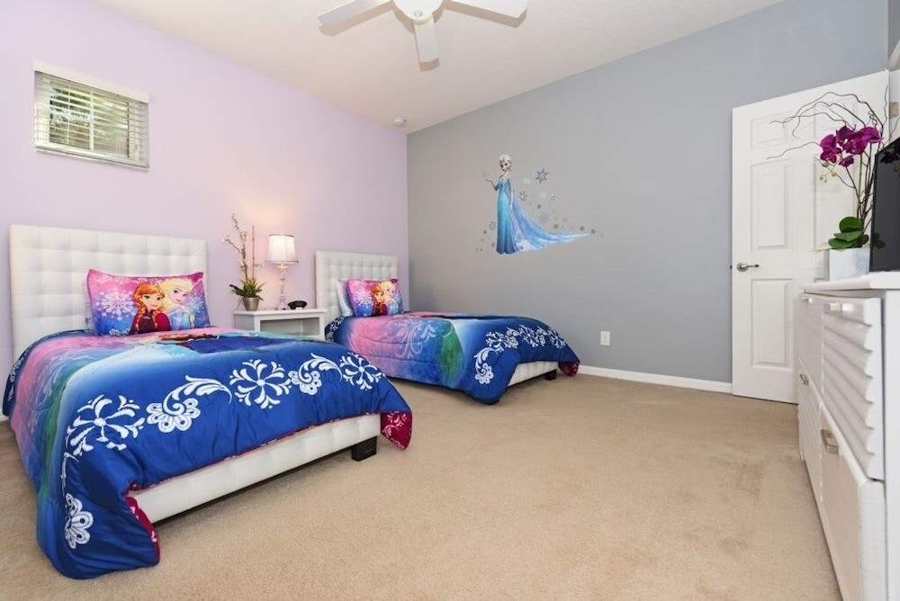 Wonderful 7 bed Solterra Resort W Pool & Spa 7 Bedroom Home by RedAwning Davenport - photo 10