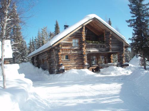 Ylläshilla Cottage — 4-Star Luxury Hotel in Kolari, Finland