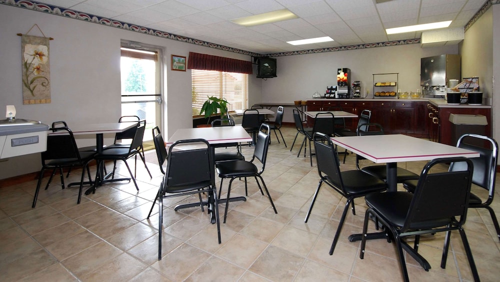 Beaver Dam Inn - photo 16