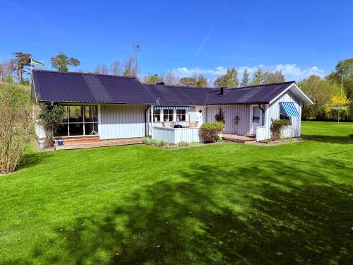 Close to the Beach Large Garden with 2 Patios & BBQ — Falkenberg — photo 5