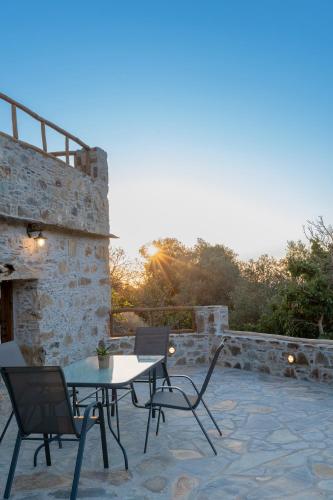Plagia Rooms — 4-Star Luxury Hotel in Kissamos, Greece