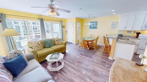 South Beach Ocean Condos N 04 by Tybee Beach Vacation Rentals — 4-Star Luxury Hotel in Tybee Island, United States