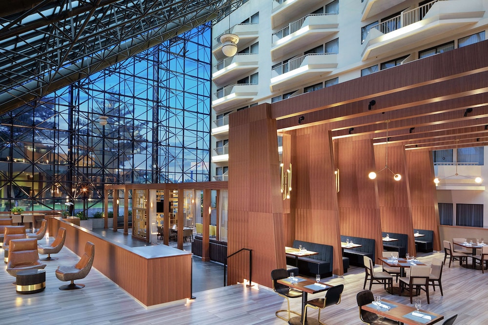 DoubleTree by Hilton Hotel Newark Airport - photo 45