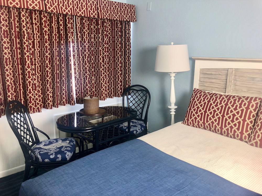 Beach View Hotel - photo 11