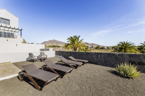 Casa Estela Villasexperience — 4-Star Luxury Hotel in Playa Blanca, Spain