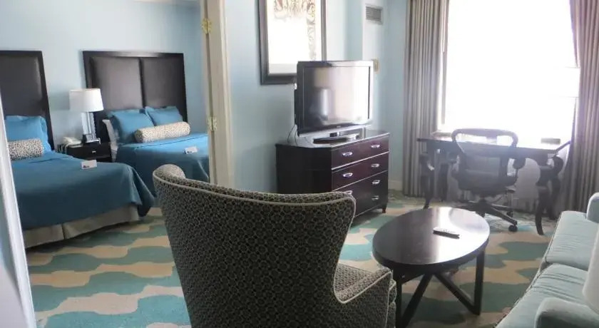 The Mayfair Hotel - photo 10