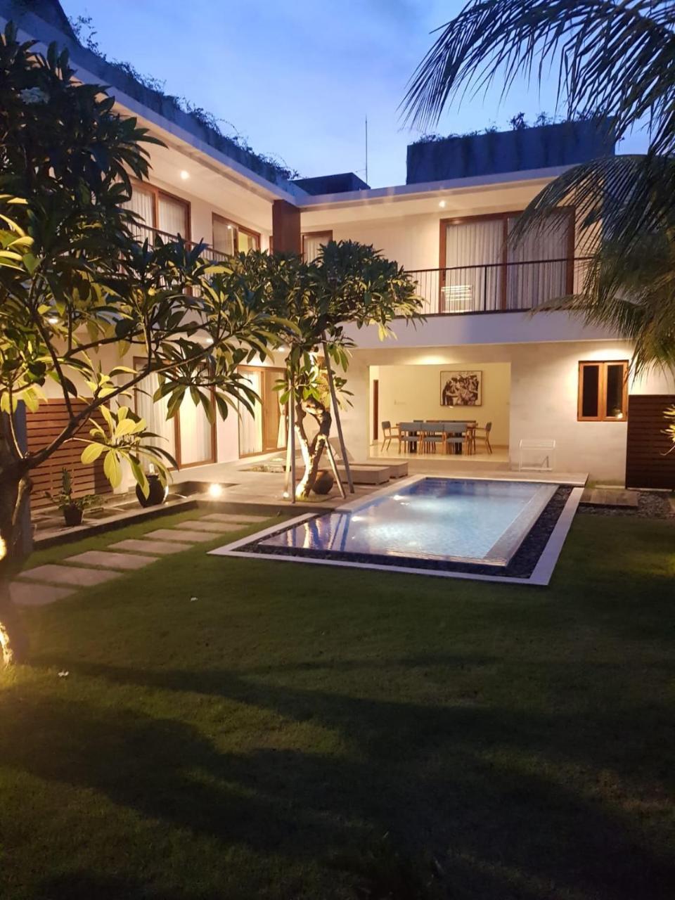 Villa Dharmatria — 4-Star Luxury Hotel in Nusa Dua, Indonesia