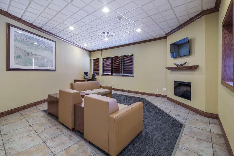 Badlands Inn & Suites - photo 10