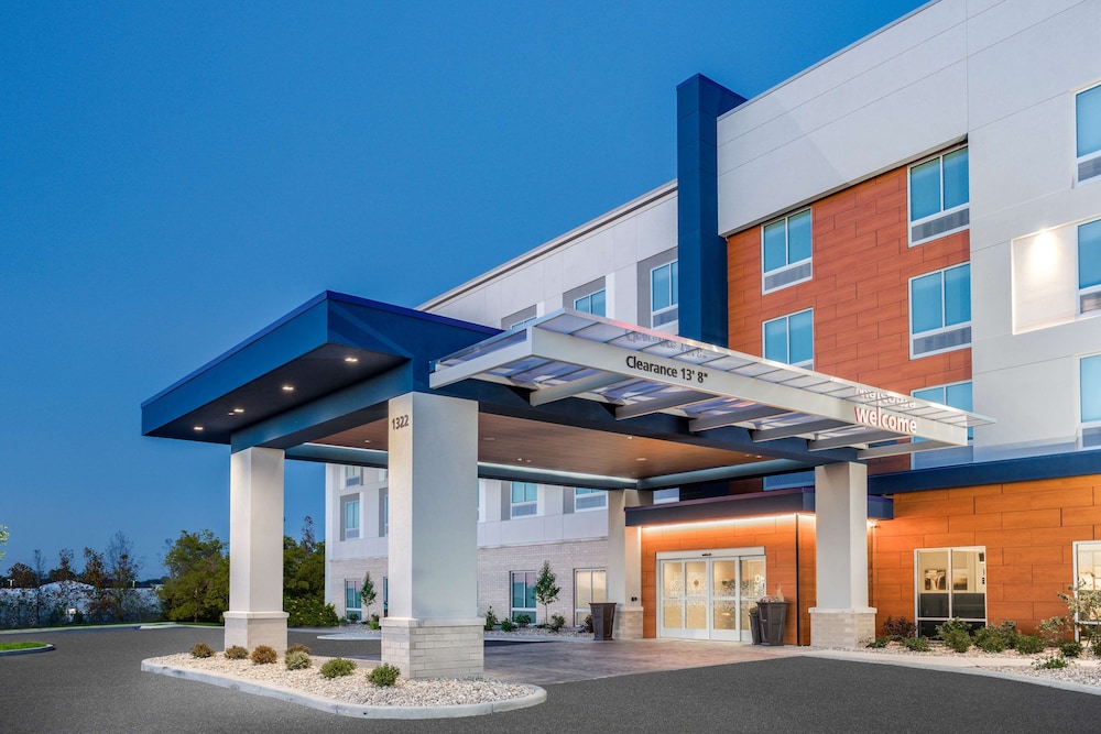 Hampton Inn by Hilton Bedford - photo 42