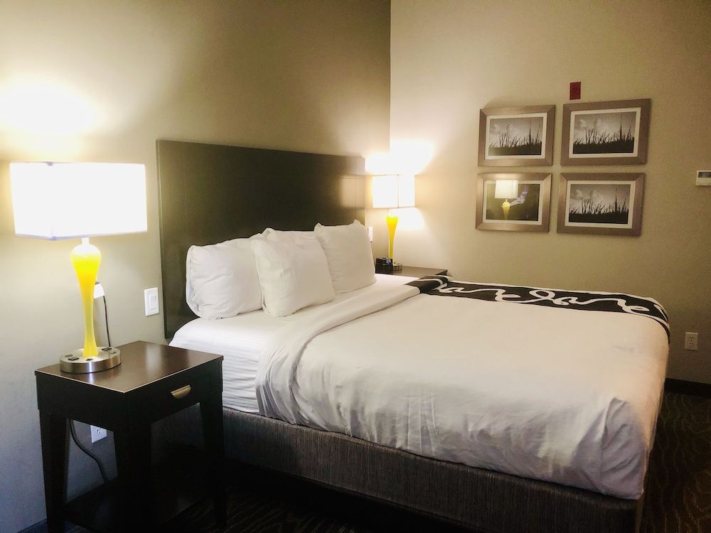La Quinta Inn and Suites by Wyndham Lake Charles Casino Area - photo 24
