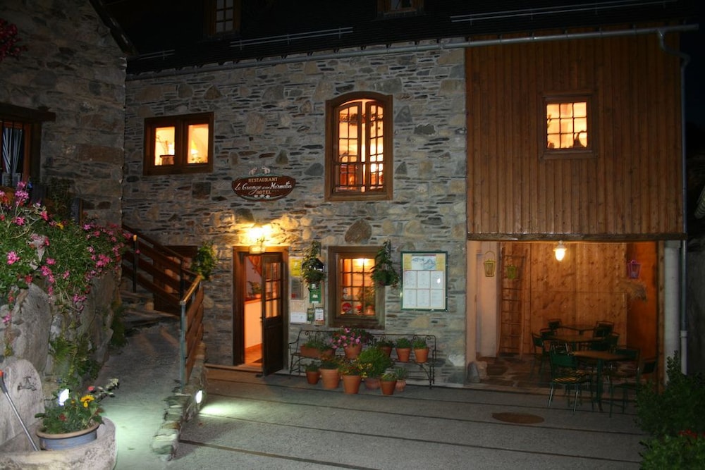 Hôtel La Grange Aux Marmottes - last minute hotel in Luz-Saint-Sauveur