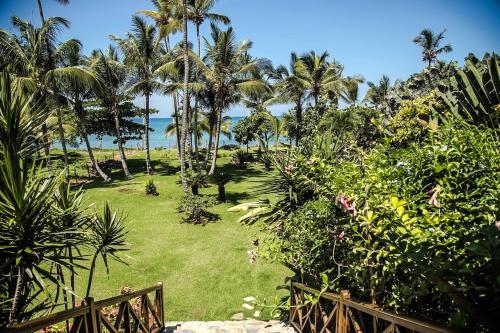 Villa Ixora Ocean Front — 4-Star Luxury Hotel in Samana, Dominican Republic
