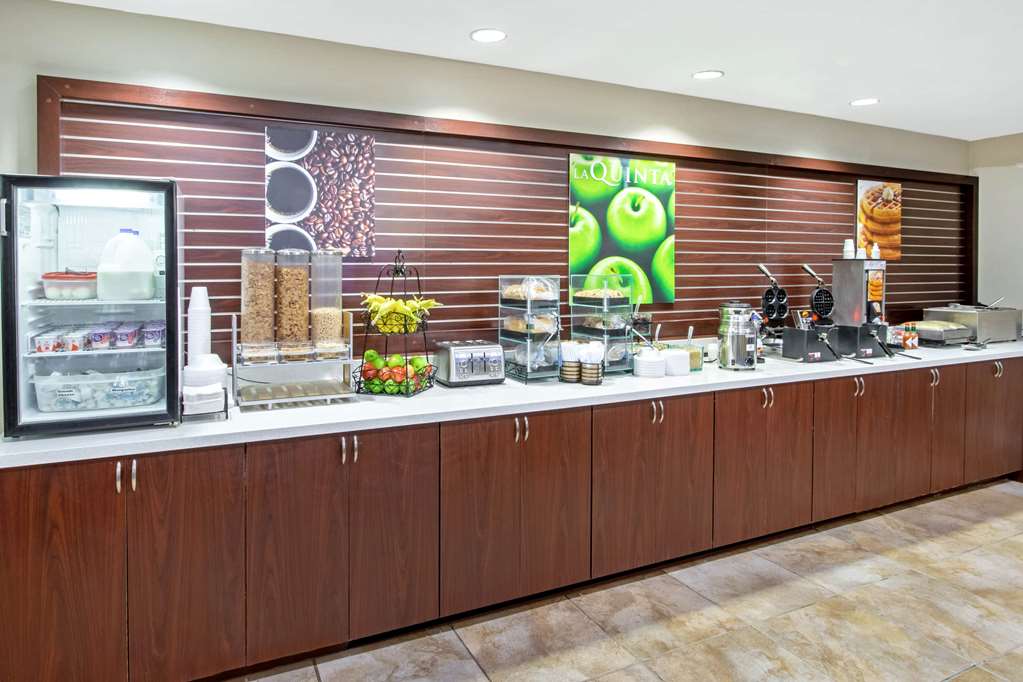 La Quinta Inn & Suites by Wyndham Ruidoso Downs - photo 53