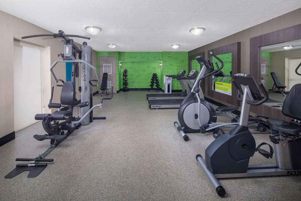 La Quinta Inn & Suites by Wyndham Chattanooga East Ridge - photo 9