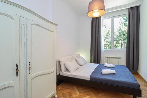 Stylish 3BR Apt near Mziuri Park By Wehost