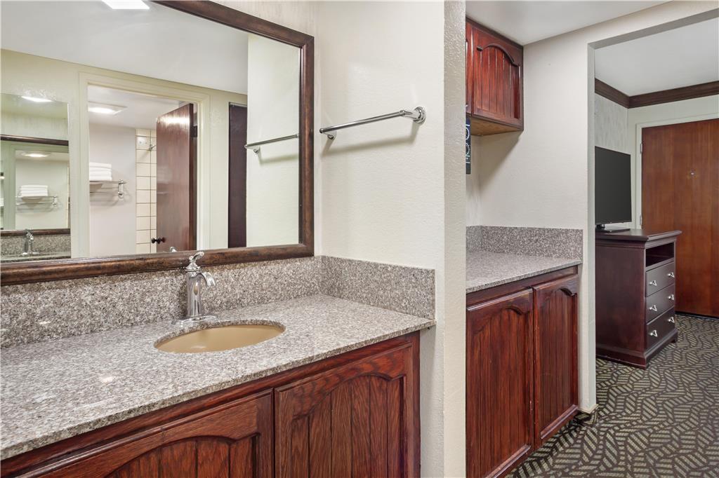 Best Western Plus Yosemite Gateway Inn - photo 37