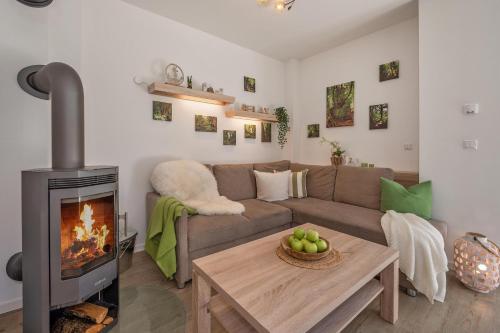Dat Uulennüst - carbon neutral hotel in Unknown City
