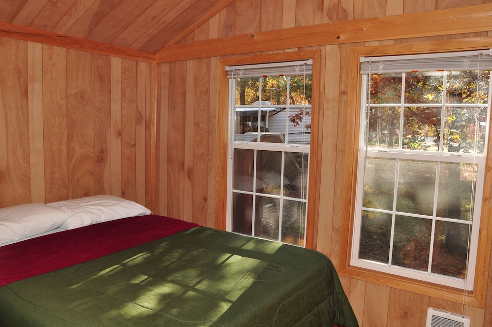Arrowhead Resort Campground - photo 7