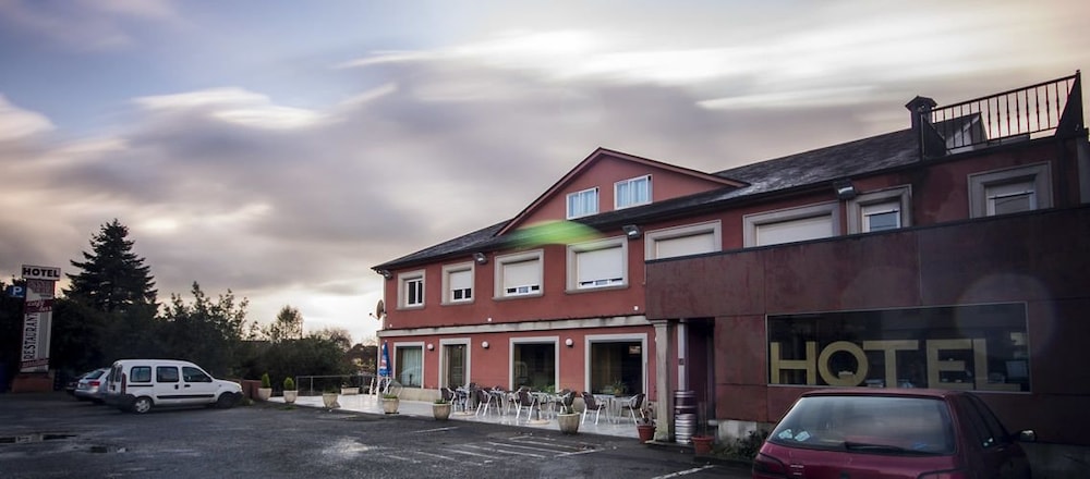 Hotel Santa Cruz — hotel in Ordes
