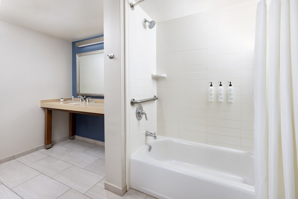 Fairfield by Marriott Inn & Suites Key West at The Keys Collection - photo 28