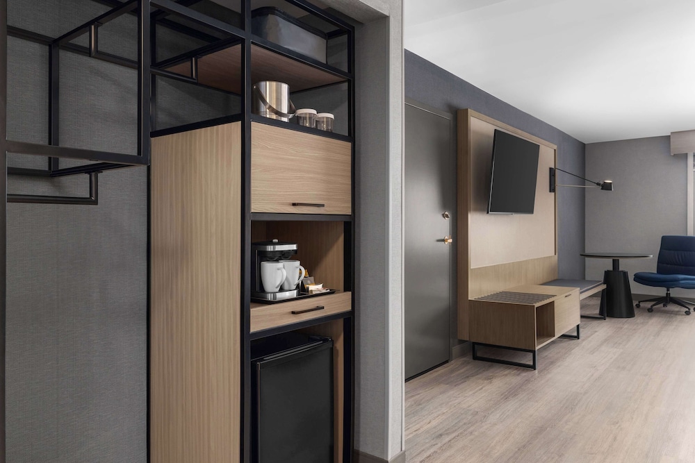DoubleTree by Hilton Las Vegas Airport - photo 8