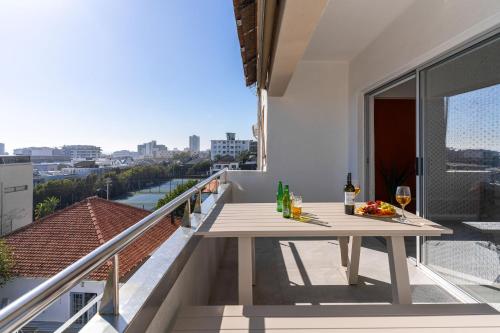 Bantry Bay Pearl Luxury Apt with Ocean Views