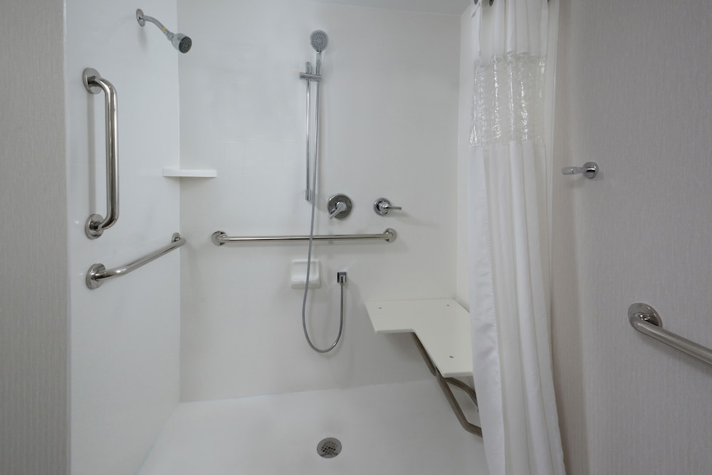 Hampton Inn High Point - photo 21