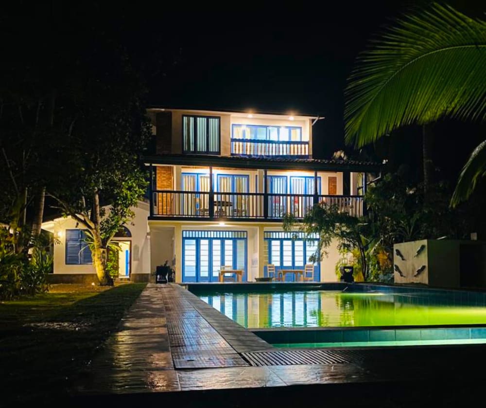 Esperanza Beach Mawella in Tangalle, Sri Lanka