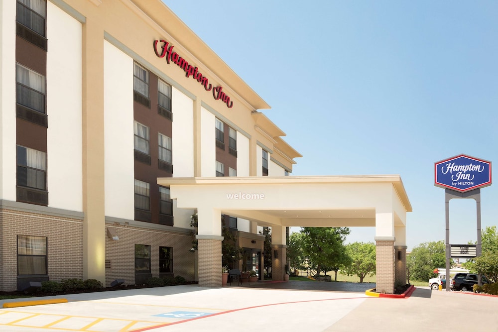 Hampton Inn Fort Worth Southwest Cityview - photo 17