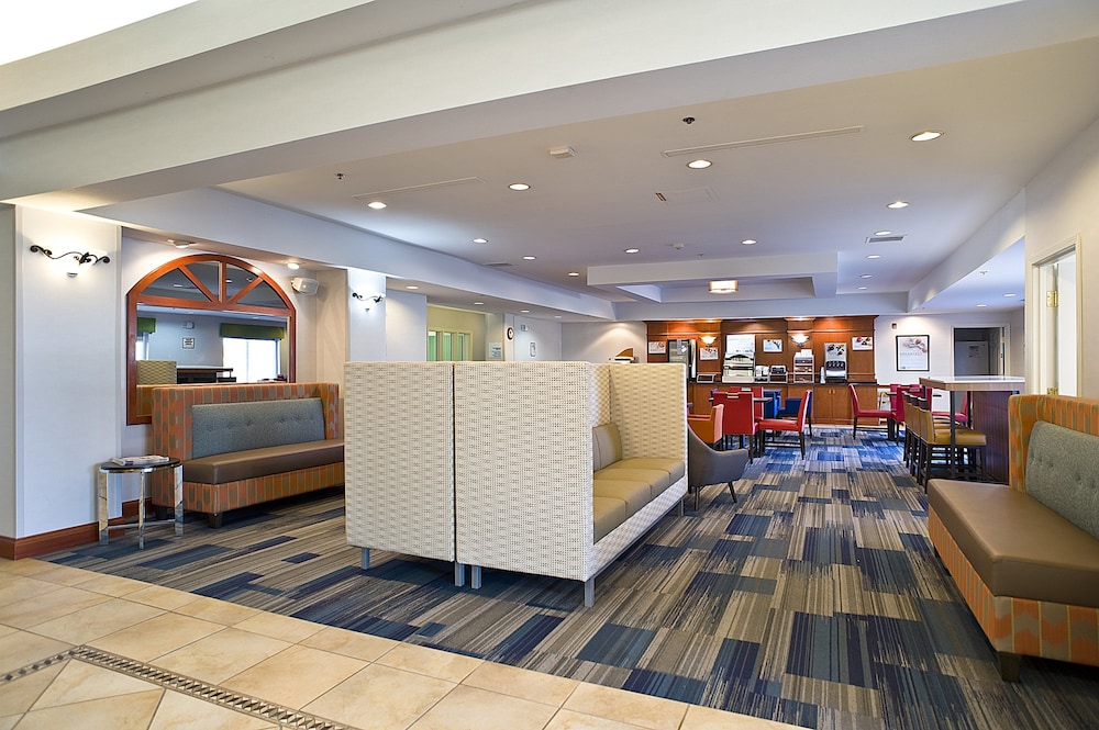 Holiday Inn Express Hotel & Suites Vermillion by IHG - photo 28
