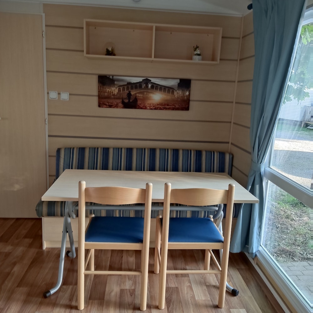 Smart Home Madrid Mit Terrasse Europapark Rulantica — 4-Star Luxury Hotel in Boofzheim, France