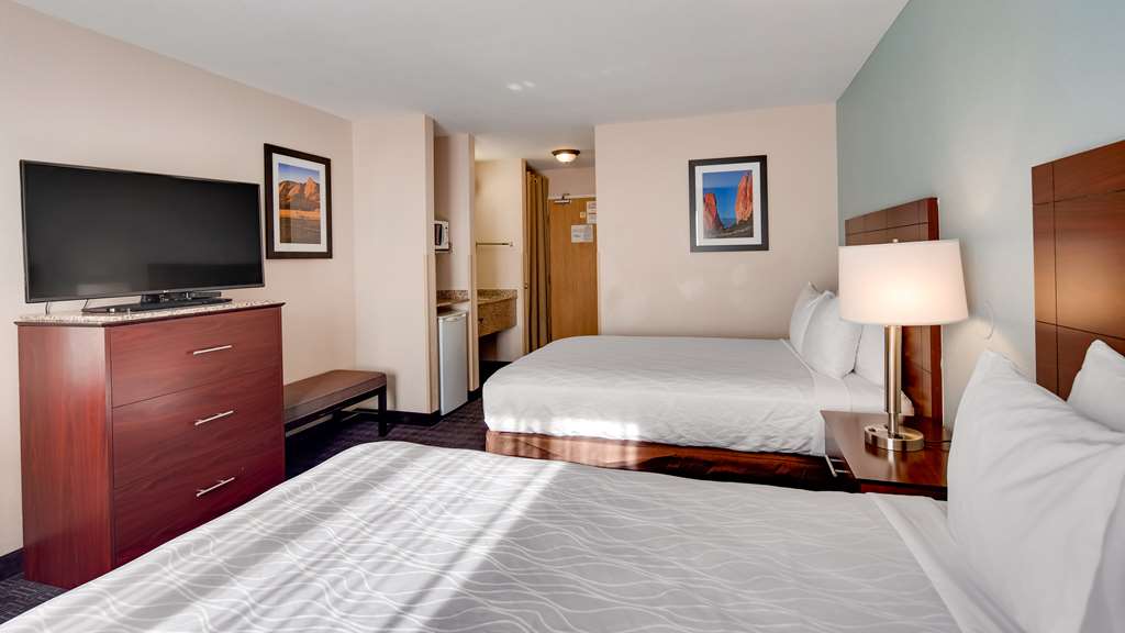Best Western Plus Gateway Inn & Suites - photo 23