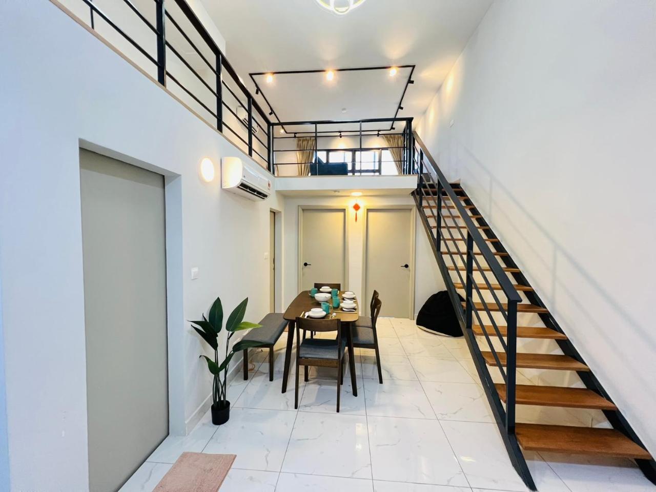 Arte Cheras Duplex by DeUrban — 4-Star Luxury Hotel in Kuala Lumpur, Malaysia