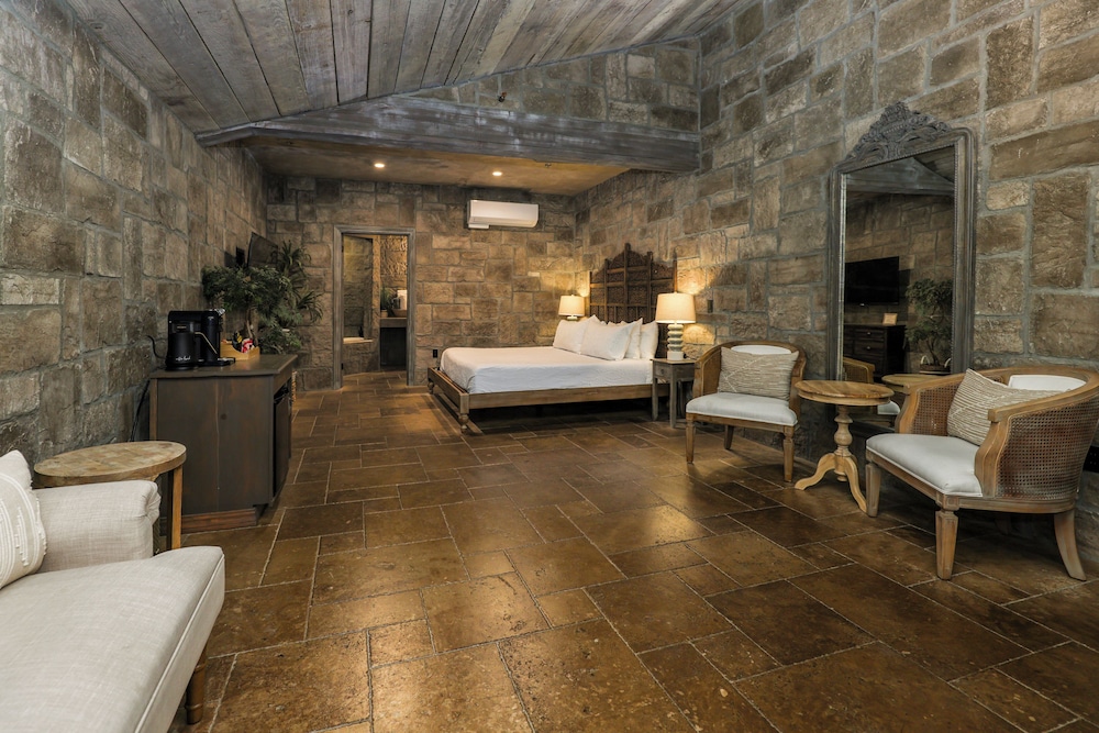 The Inn at Zaca Creek - photo 19