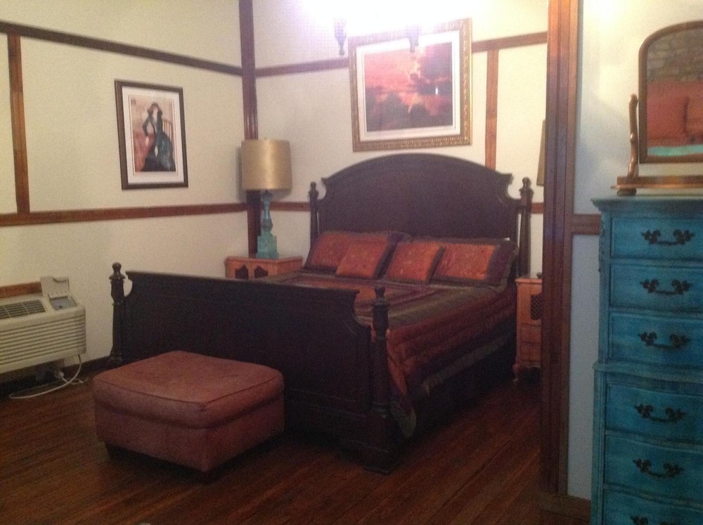 The Main Street Hotel - photo 32
