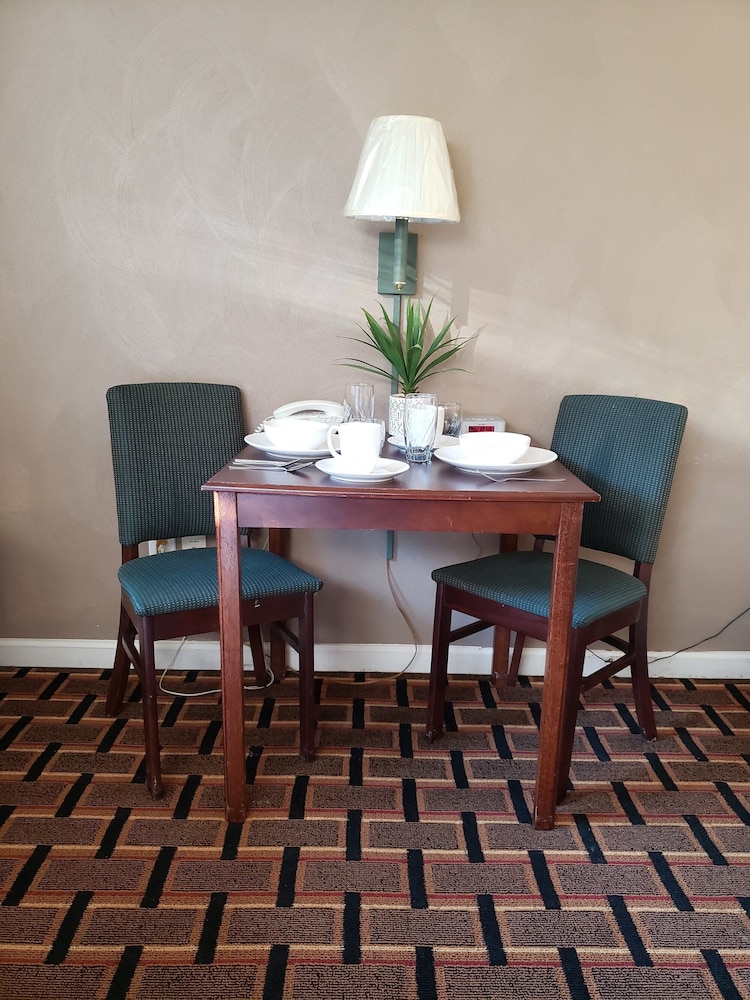 Affordable Suites Burlington - photo 21
